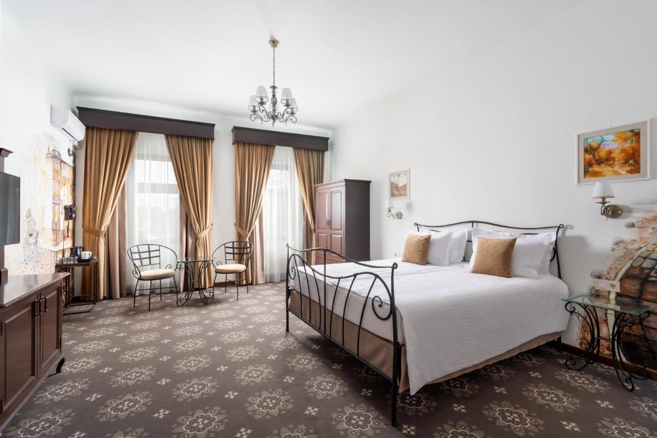 Hotel Leul De Aur Sebeş Eksteriør billede