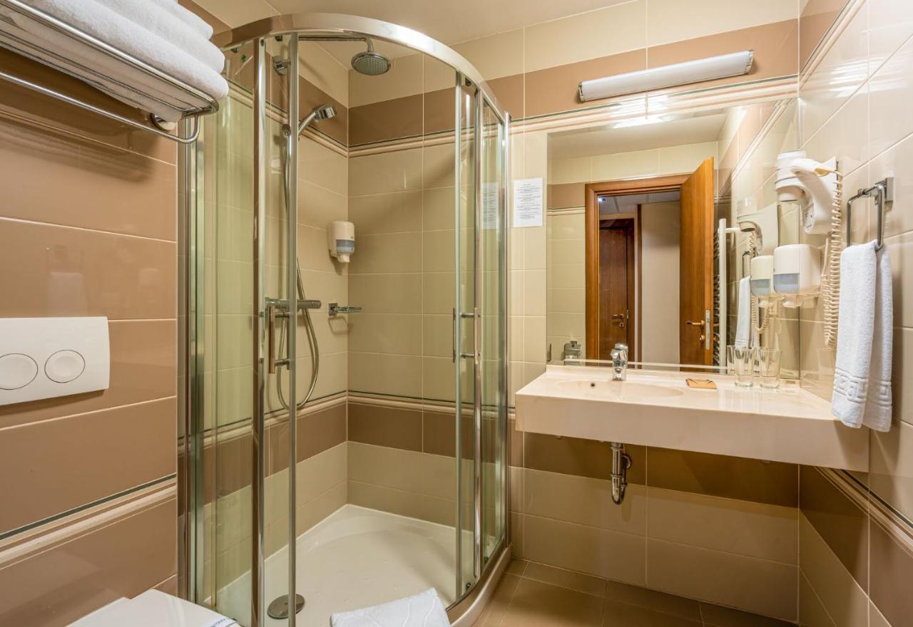 Hotel Leul De Aur Sebeş Eksteriør billede